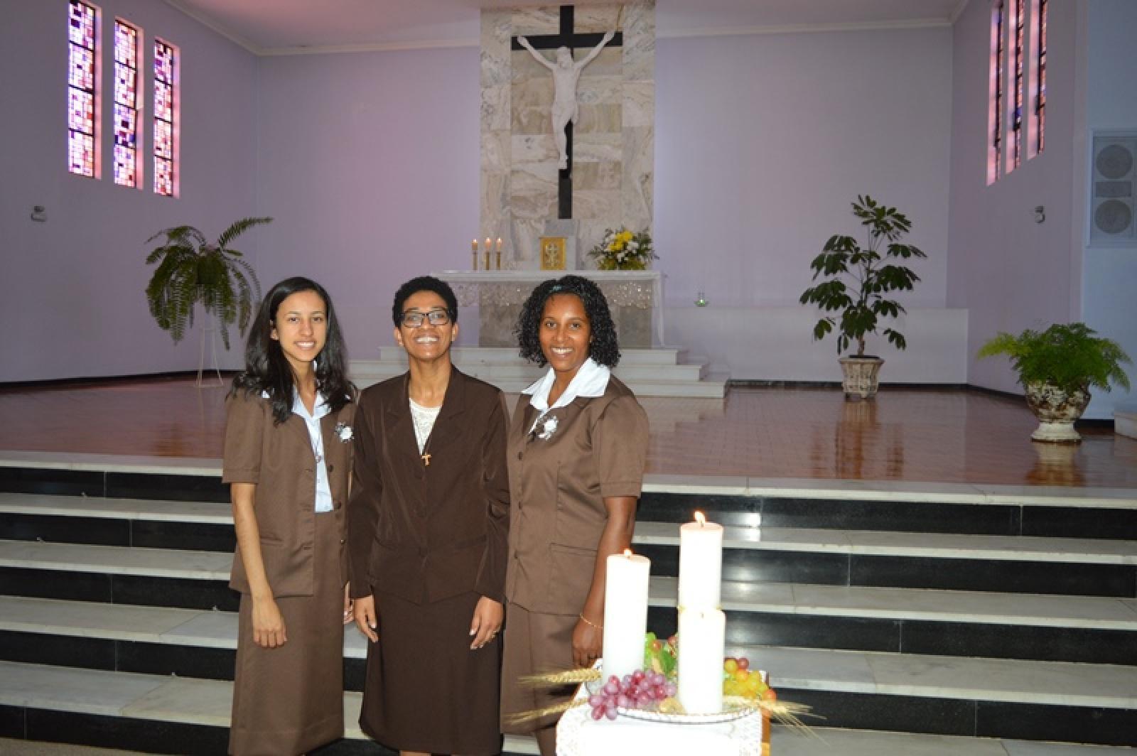 Primeira Profissão Religiosa de Ir. Luciana e Ir. Maria Jessica