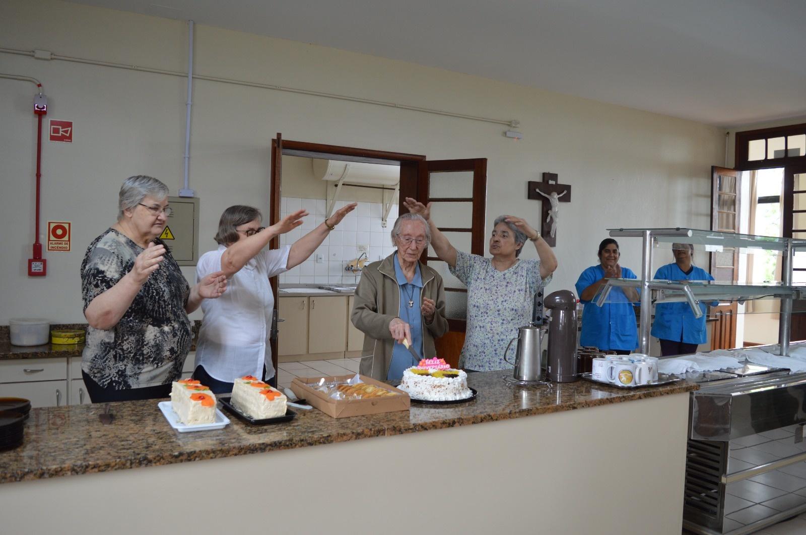 Irmã Religiosa completa 100 anos de vida