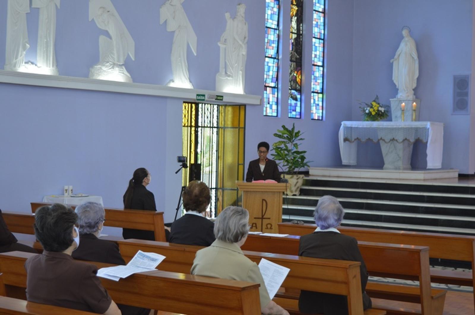 Primeira Profissão Religiosa de Ir. Luciana e Ir. Maria Jessica