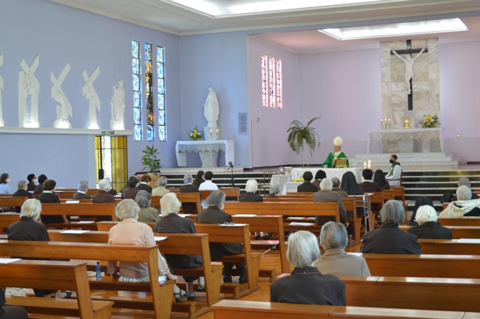 Primeira Profissão Religiosa de Ir. Luciana e Ir. Maria Jessica