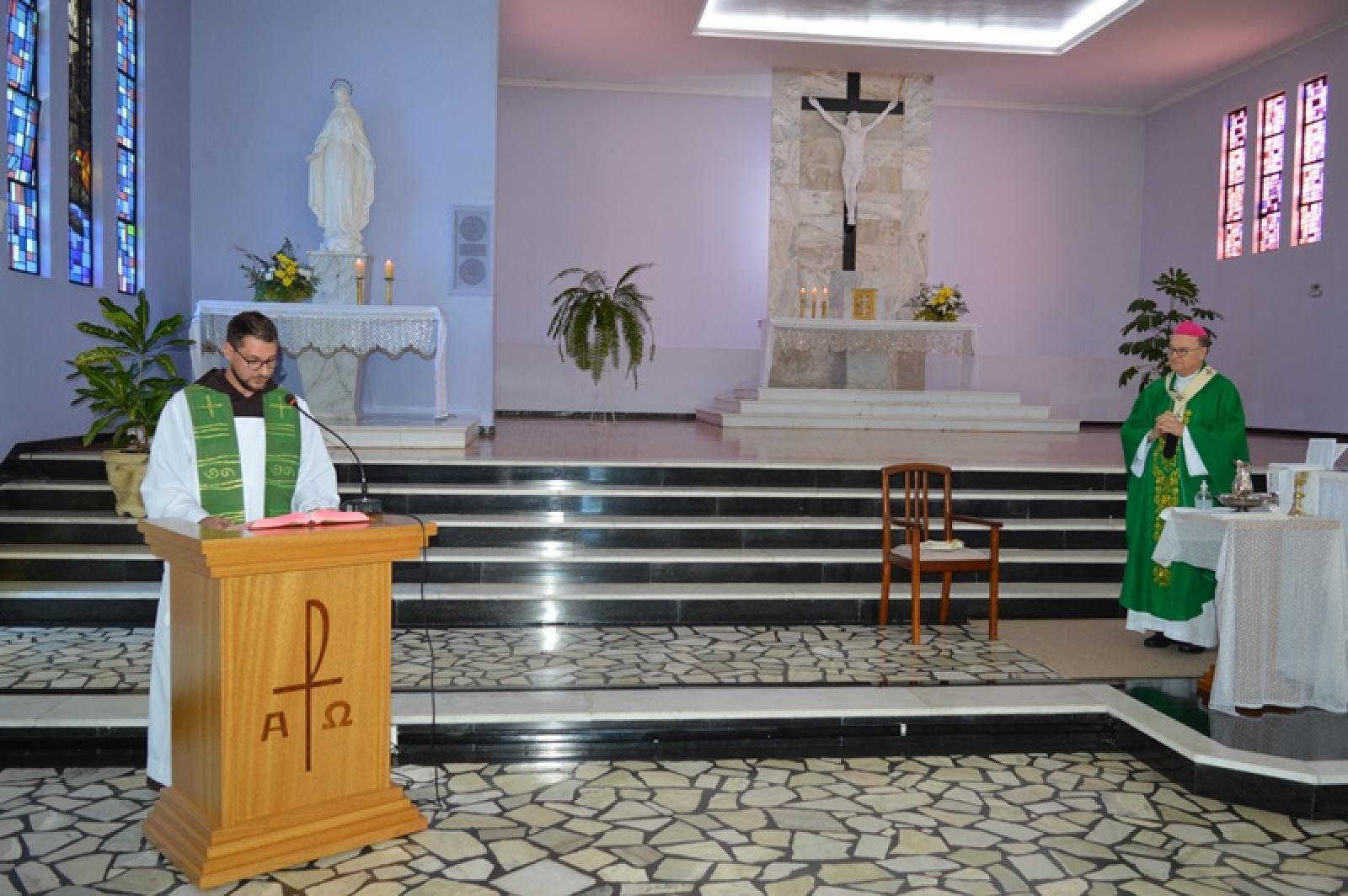 Primeira Profissão Religiosa de Ir. Luciana e Ir. Maria Jessica