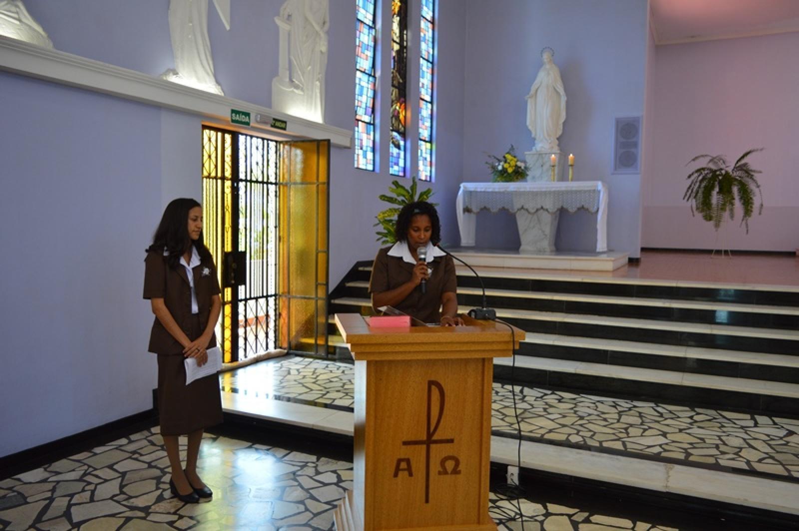 Primeira Profissão Religiosa de Ir. Luciana e Ir. Maria Jessica