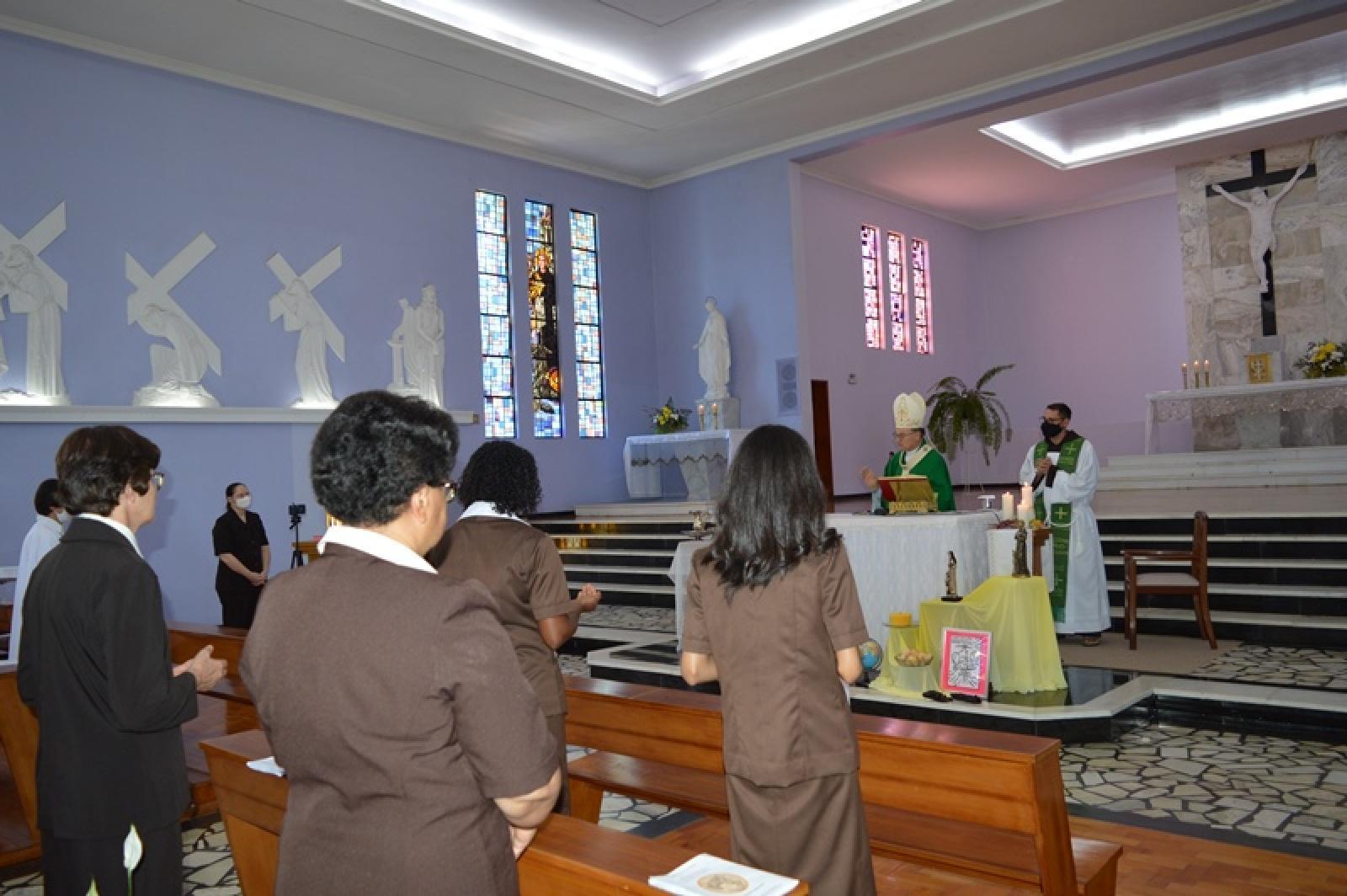 Primeira Profissão Religiosa de Ir. Luciana e Ir. Maria Jessica