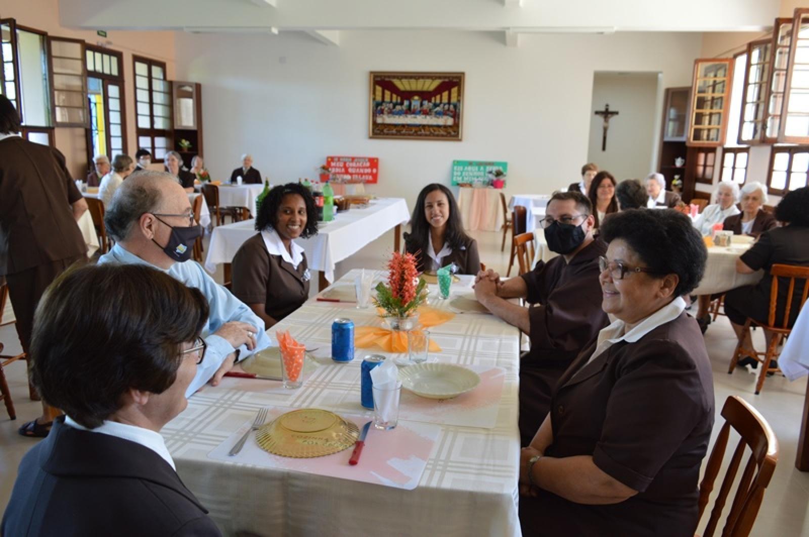 Primeira Profissão Religiosa de Ir. Luciana e Ir. Maria Jessica