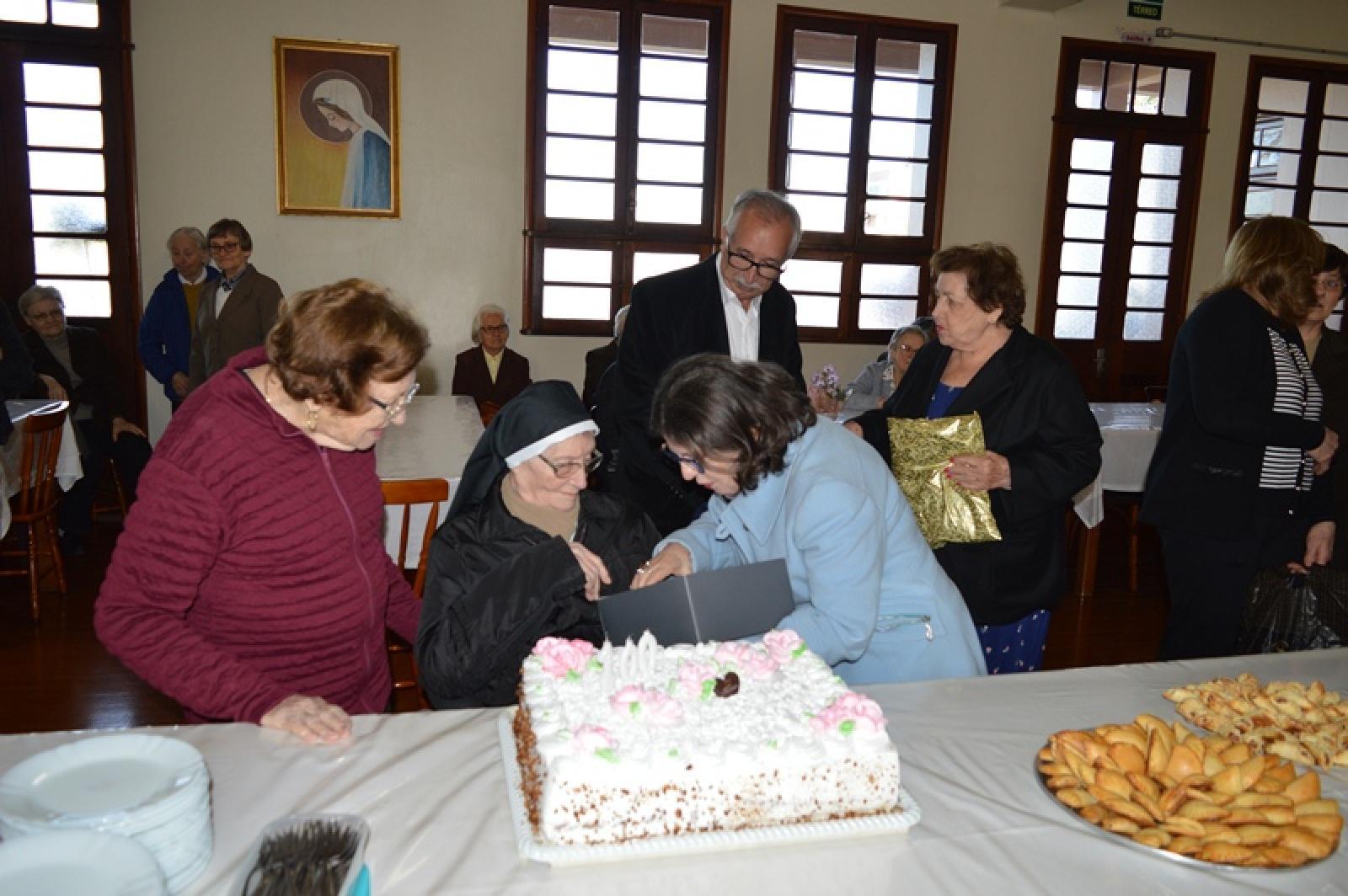 Centenário de Vida de Ir. Regina Folleto