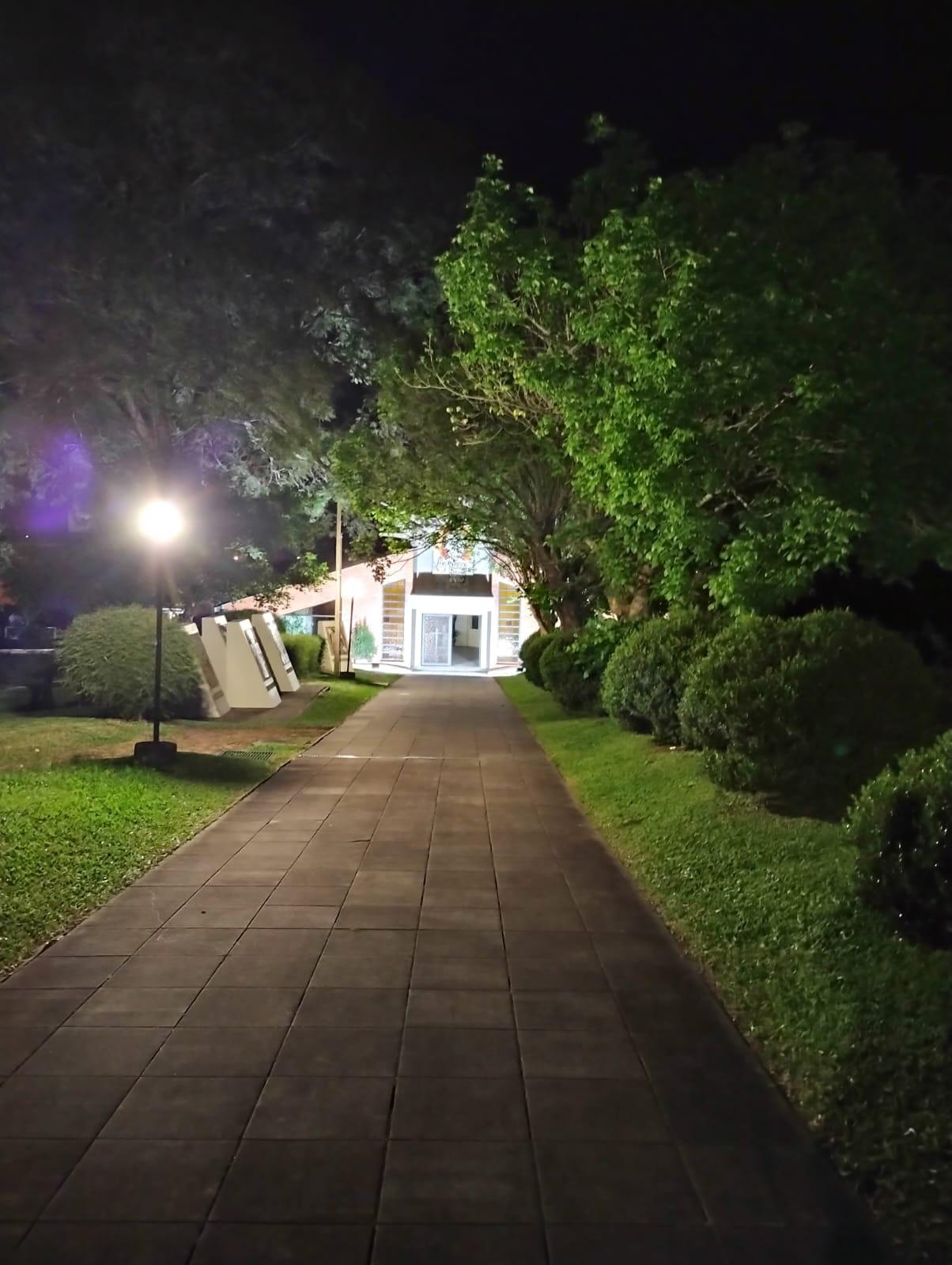 Jardim do Convento São Francisco de Assis a noite