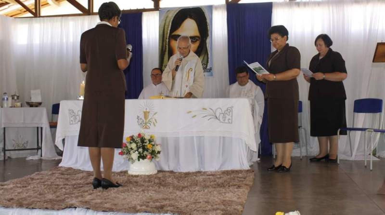 Celebração da Profissão Perpétua de Ir. Isabel, Setubinha MG