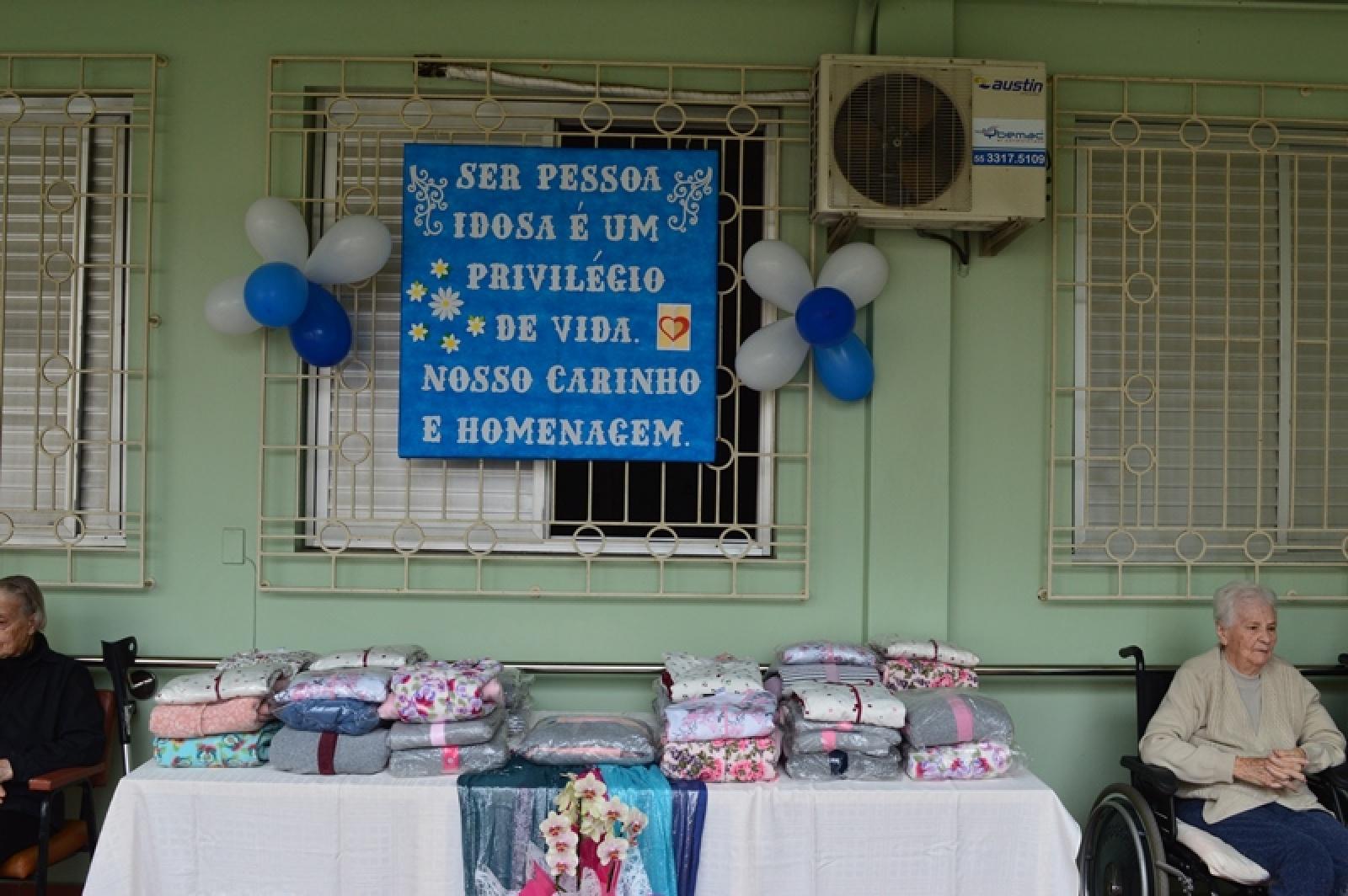 Celebração e banda Marcial de Música na Casa São José