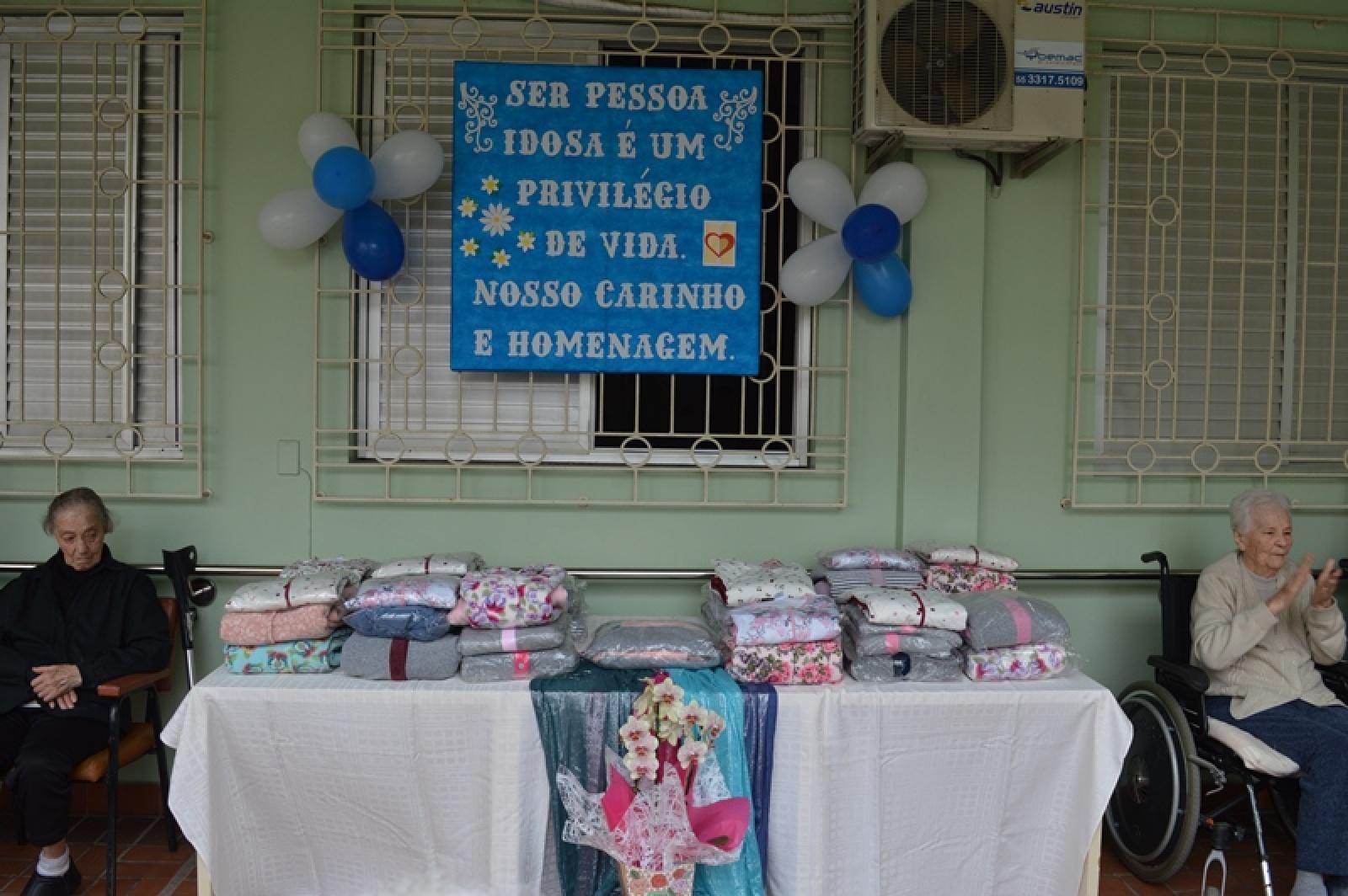 Celebração e banda Marcial de Música na Casa São José