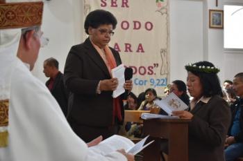 Jovens consagram-se a Deus por meio da Vida Religiosa Franciscana