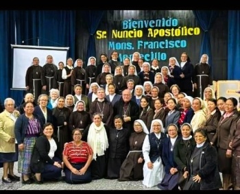 Visita do Núncio Apostólico