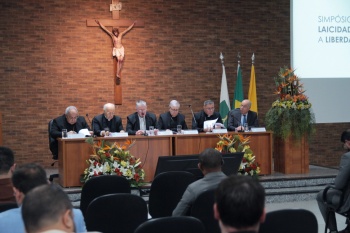 Simpósio sobre a Laicidade do Estado e a Liberdade Religiosa