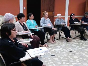 Liderança Franciscana em Espírito Sinodal